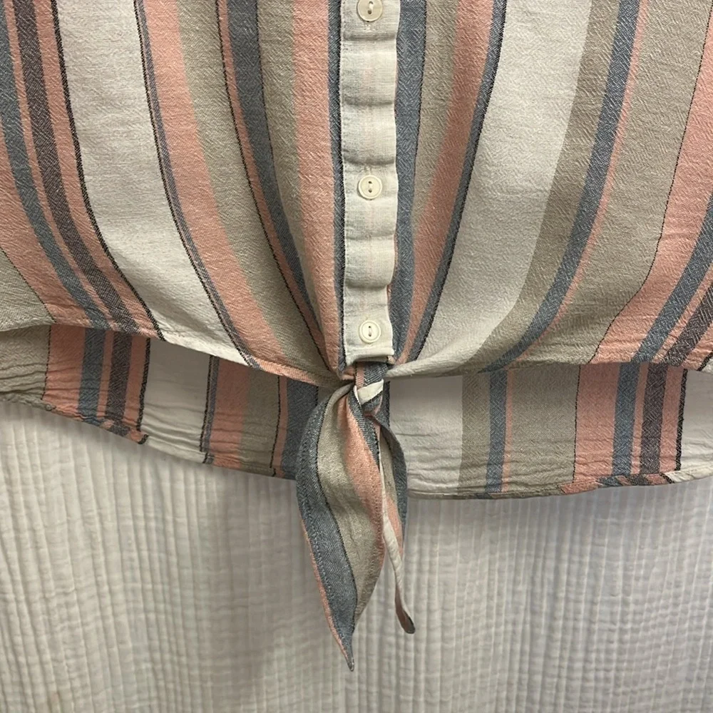Sanctuary button up shirt - Picture 5 of 9